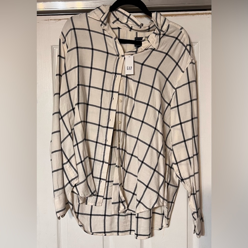 GAP white and blue flannel
